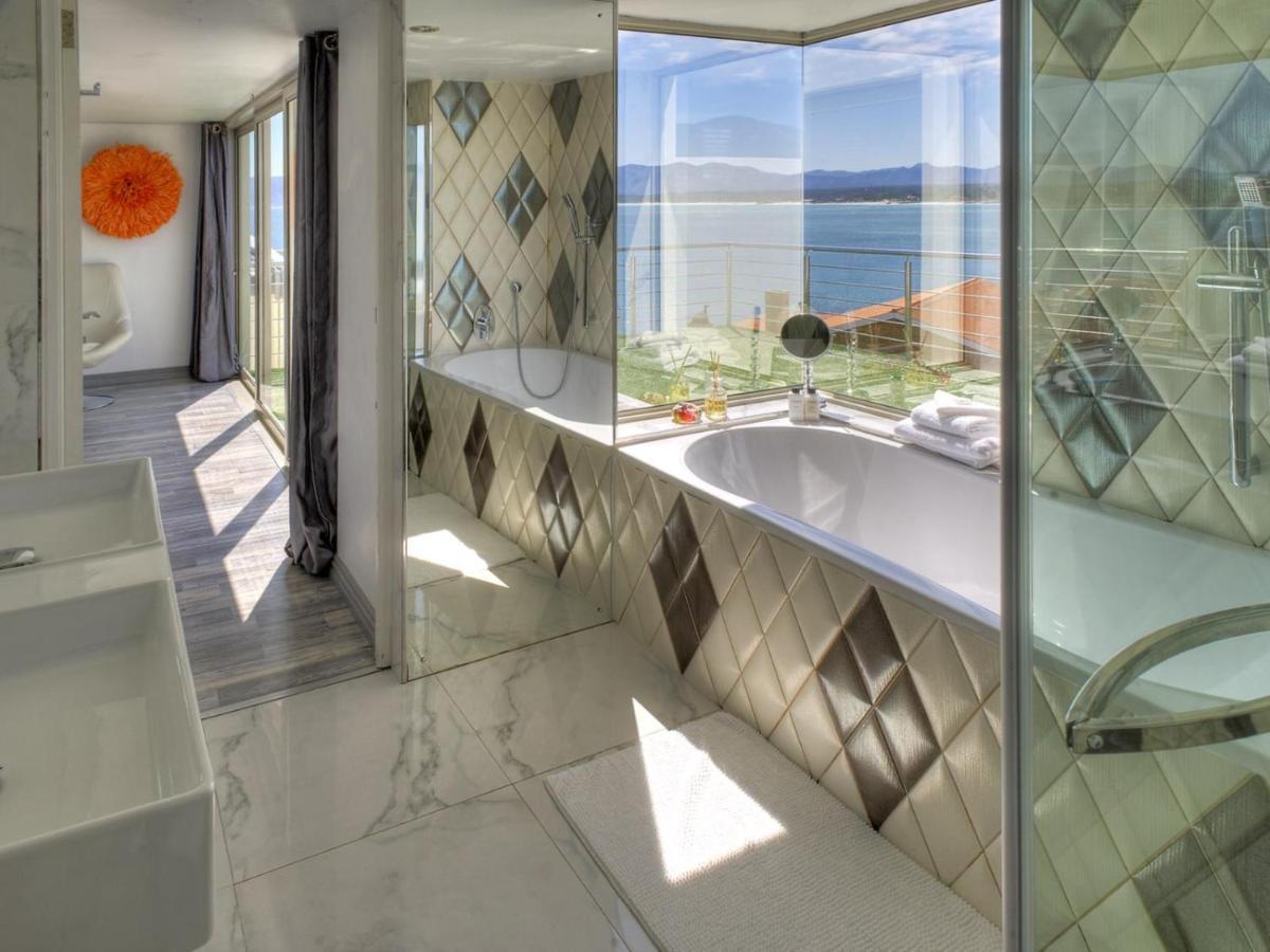 Sea Star Lodge Gansbaai Exterior photo