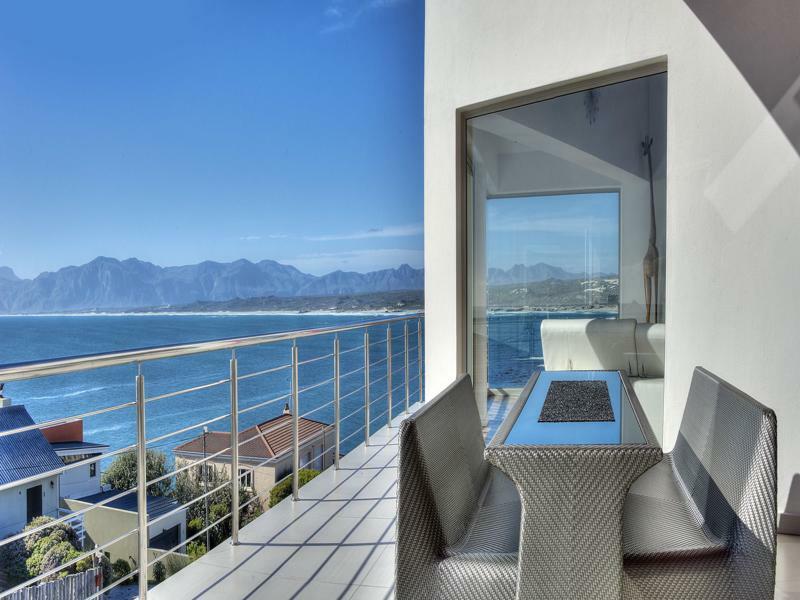 Sea Star Lodge Gansbaai Exterior photo