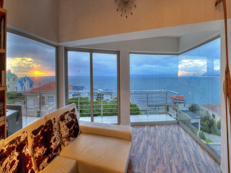 Sea Star Lodge Gansbaai Exterior photo